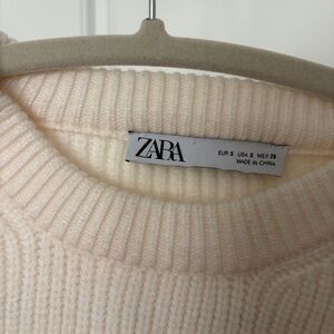 Zara Pale Cream Ribbed Crewneck Sweater